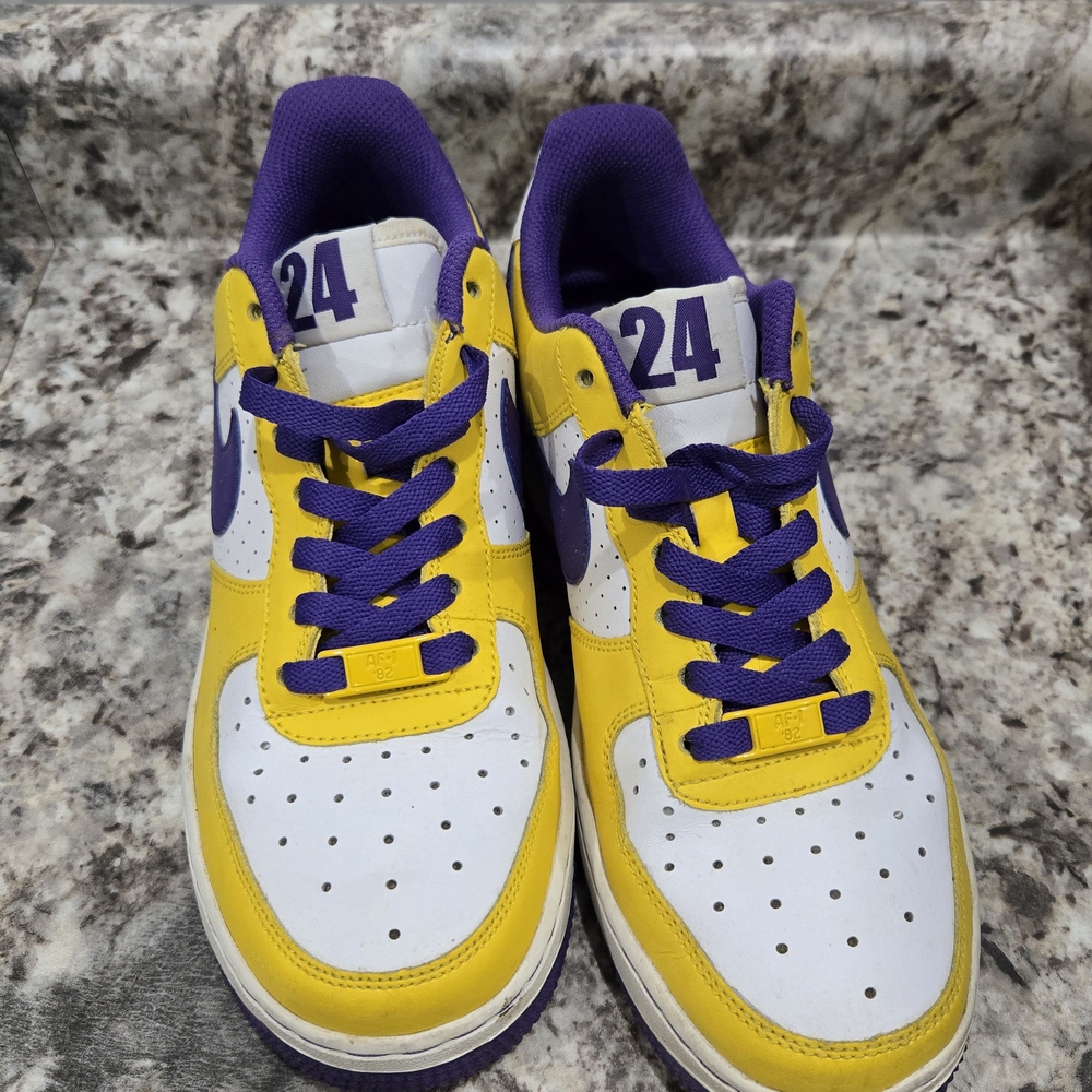 NIKE KOBE BRYANT